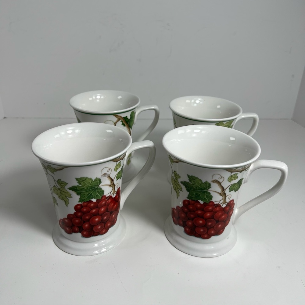 American Atelier Vineyard Set of 4 Purple Red Green Grapes Porcelain Mugs Cups